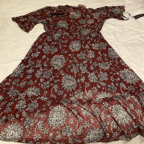 Tommy Hilfiger Floral Print Chiffon Split V-Neck Drawstring Waist MIDI Dress - Picture 3 of 7